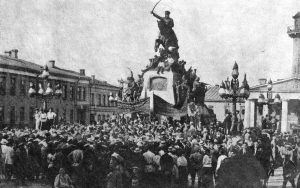 Митинг большевиков в Москве у памятника Скобелеву. 15 октября 1917 года